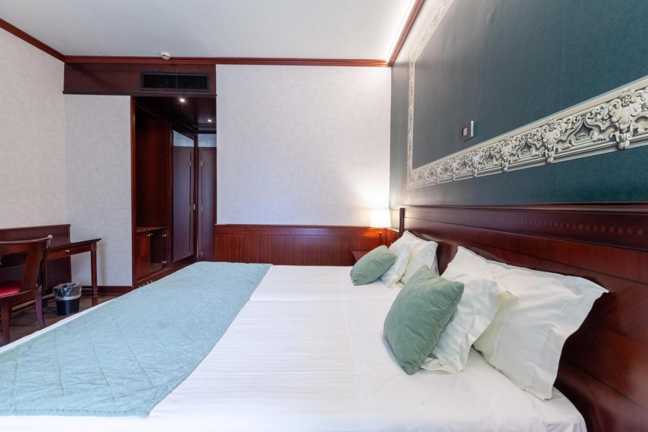 Hotiday Hotel Milano Turro Buitenkant foto